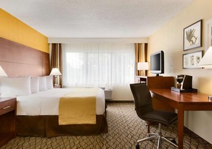 Country Inn & Suites by Radisson Mishawaka IN