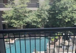 Cozy 1 br Apt with jetted tub near Galleria