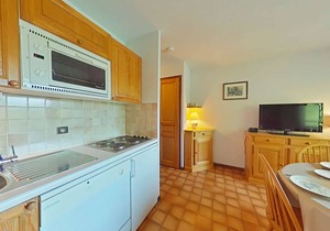 Cozy 2-Room Apartment for 5 with Ski Storage and Garage in Le Grand-Bornand