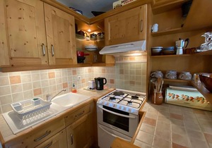 Cozy 2-room + mezzanine, Chinaillon center, south balcony, private parking