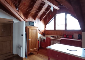 Cozy 3* apt for 5 - 2 bedrooms, 30m from slopes, parking included