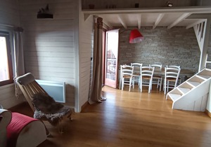 Cozy 3* apt for 5 - 2 bedrooms, 30m from slopes, parking included