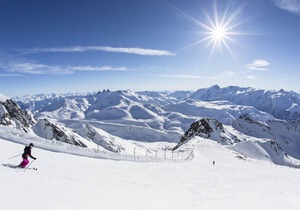 Cozy 3* apt for 5 - 2 bedrooms, 30m from slopes, parking included