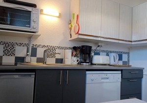 Cozy 3-Room Apartment, 5 Beds, 300m from Beach in La Guérinière