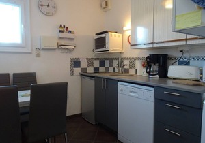Cozy 3-Room Apartment, 5 Beds, 300m from Beach in La Guérinière