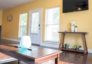 Cozy 3BR/2B Full Kitchen-Self Check-In W/D