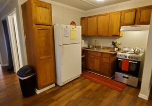 Cozy and In the Middle of it all 2br/1ba - Extended Stay!
