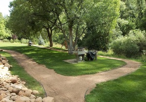 Cozy Cabin at Base of Mogollon Rim w/ Fireplace, WiFi & Resort Pool