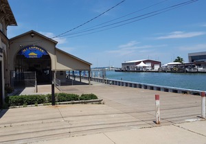 Cozy Chesapeake Loft with balcony overlooking Lake Erie..reserving now