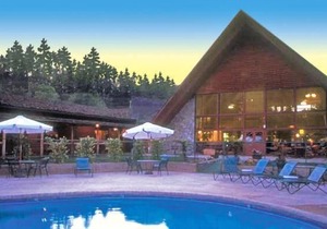 Cozy Condo at Base of Mogollon Rim w/ Fireplace, WiFi & Resort Pool