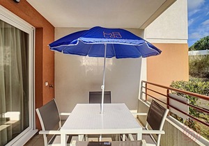 Cozy F2 Apartment, A/C, Terrace, Parking, Near Center and Thermal Baths in Lamalou-les-Bains