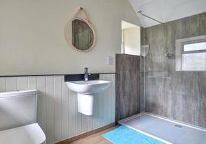 Cozy holiday home in The Bothy with Garden
