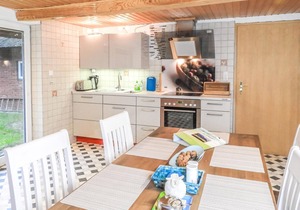 Cozy home in Langenhorn with WiFi