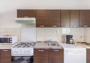 Cozy home in Pula with kitchen
