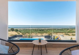 Cozy home in Tinj with WiFi
