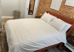 Cozy Modern Apt in the Heart of Fells Point!
