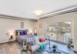 Cozy + Modern Studio in the Heart of Lawrenceville