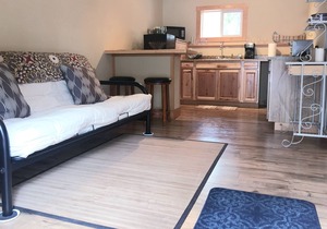 “Cozy Mountain Suites - #1 just 5 minutes from Glacier Park”