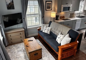 Cozy Studio Apartment within walking distance to Willard Beach