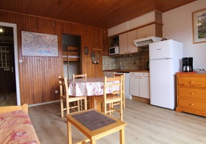 Cozy Studio for 4 in L'Alpe d'Huez - Ski-in/Ski-out, South Balcony, Near Amenities