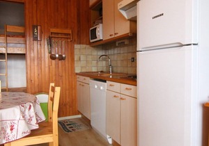 Cozy Studio for 4 in L'Alpe d'Huez - Ski-in/Ski-out, South Balcony, Near Amenities