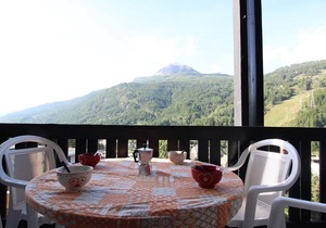 Cozy Studio in Chantemerle - Sleeps 4, Parking, Balcony, 2 Stars