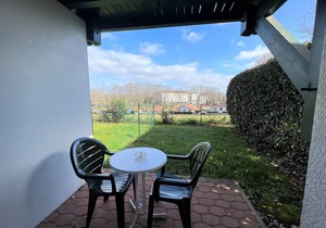 Cozy Studio with Terrace & Parking in Cambo-les-Bains, Near Thermes, Sleeps 2, Pet-Friendly, WiFi
