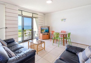 Craigmore On The Beach Unit 4 - ground floor with views
