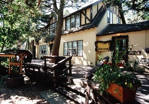 Crandell Mountain Lodge