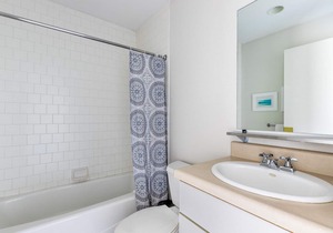 Crisp South End 2BR w/ Doorman, W/D in Unit