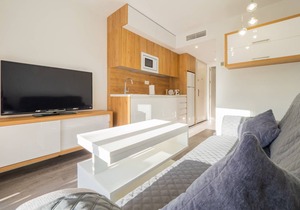 Cubo's Alvaro Benalmadena Beach & free parking