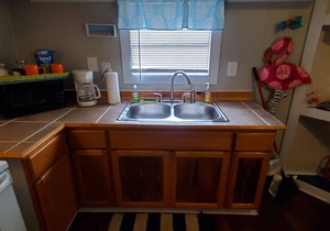 Cute 2br/1ba close to everything