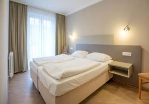 Dünenpark Binz - Komfortplus Ferienwohnung mit 1 Schlafzimmer und Terrasse im Erdgeschoss 063
