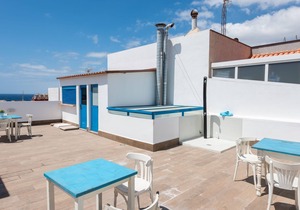 D4 Authentic Guest House Room with kitchenette