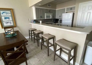 Dauphin Island Beach Club 204 Great Unit with Beautiful views!