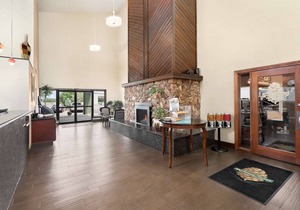 Days Hotel by Wyndham Flagstaff