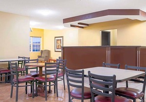 Days Inn by Wyndham Faribault