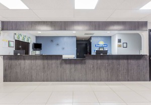 Days Inn by Wyndham Sarasota I-75
