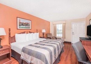 Days Inn by Wyndham Americus