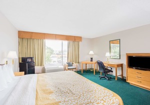 Days Inn by Wyndham Cambridge