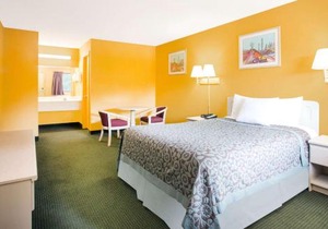 Days Inn by Wyndham Camilla