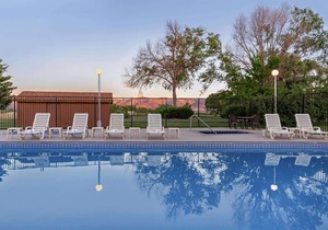 Days Inn by Wyndham Cortez