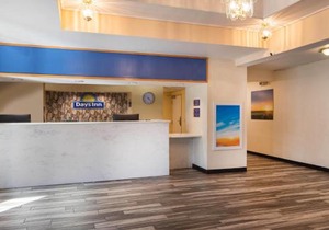 Days Inn by Wyndham Macon I-75 North