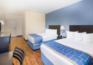 Days Inn by Wyndham Macon I-75 North