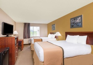Days Inn by Wyndham Norton