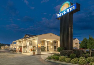 Days Inn by Wyndham Shorter