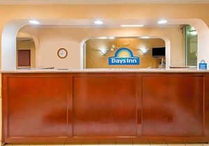 Days Inn by Wyndham Shorter
