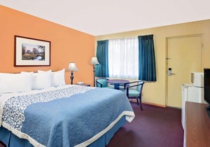 Days Inn by Wyndham Waynesboro Waynesboro