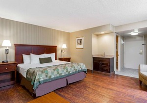 Days Inn by Wyndham Westminster