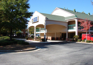 Days Inn & Suites by Wyndham Peachtree City